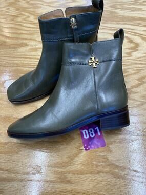 Tory Burch Everly Bootie 6.5 Green Leather Side Zip Square Toe Flat Boots